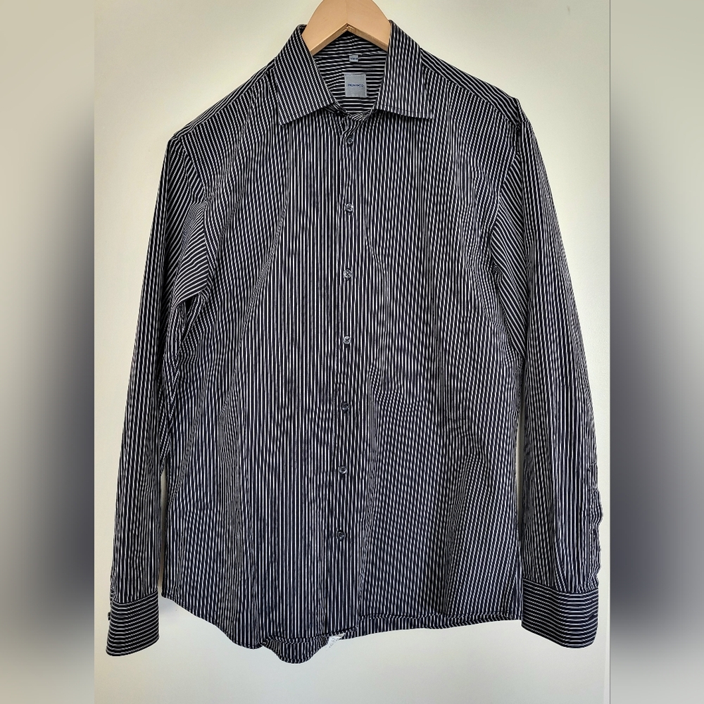 Black and White Casual Button Down Shirt with Collared Neckline